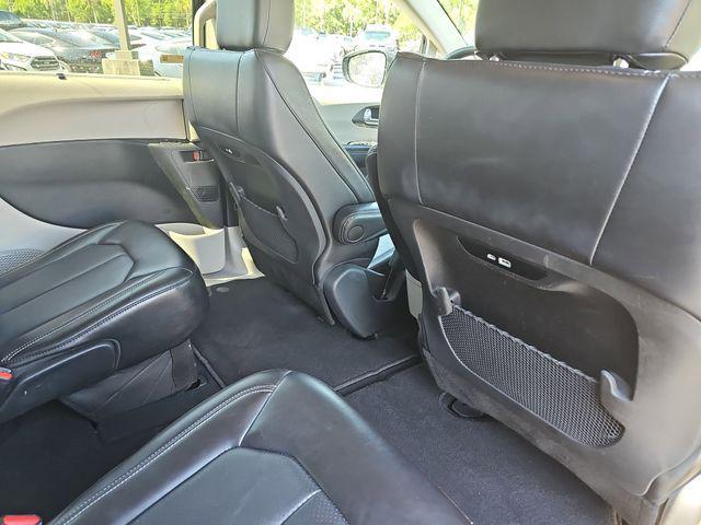 used 2024 Chrysler Pacifica car, priced at $25,592