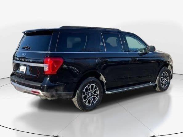 used 2022 Ford Expedition car, priced at $30,900