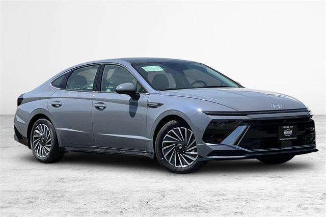 new 2025 Hyundai Sonata Hybrid car, priced at $34,060
