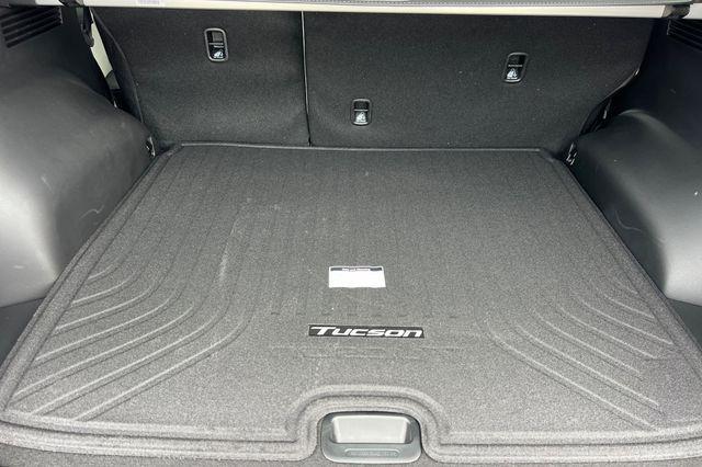 new 2026 Hyundai TUCSON Hybrid car, priced at $41,120