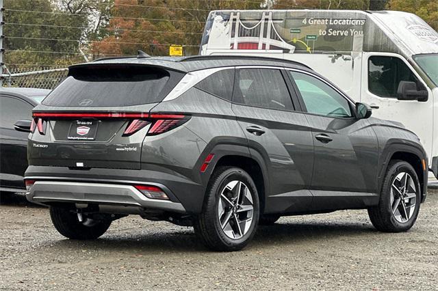 new 2025 Hyundai TUCSON Hybrid car, priced at $35,005