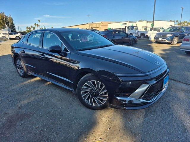 used 2025 Hyundai Sonata Hybrid car, priced at $24,990