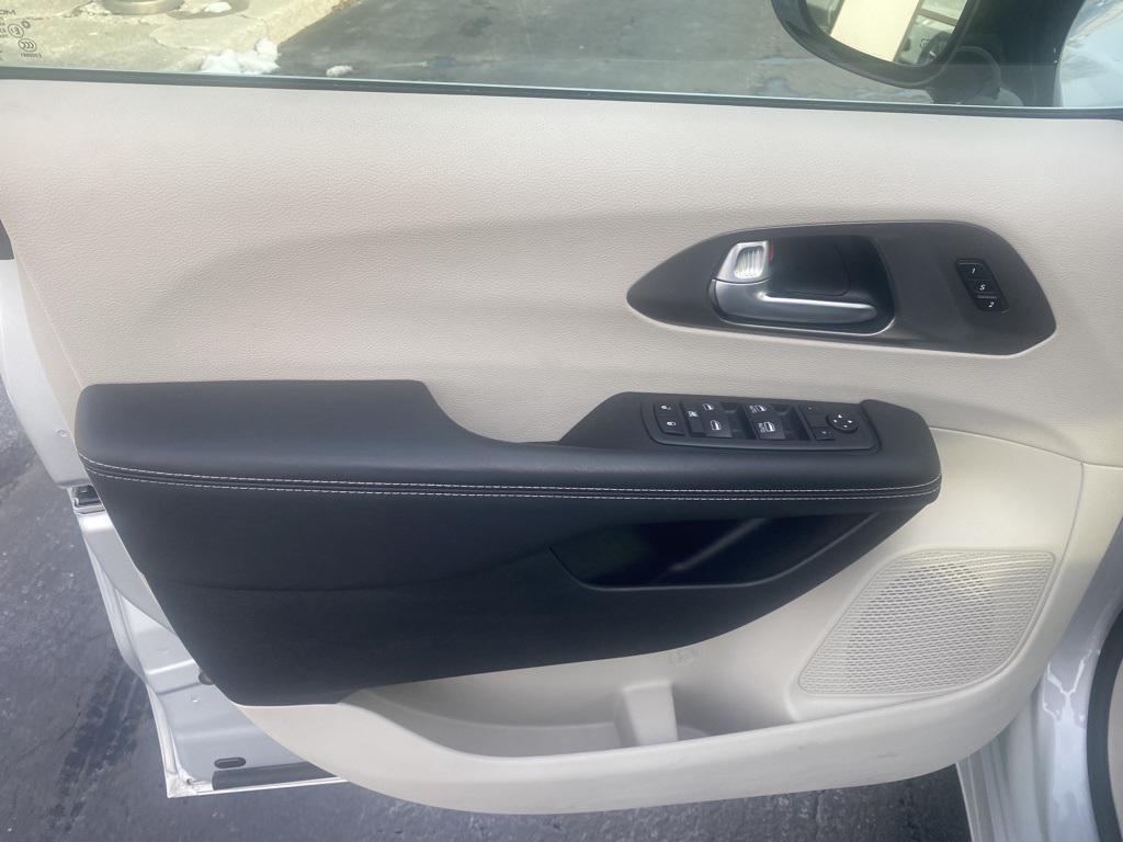 used 2024 Chrysler Pacifica car, priced at $25,990