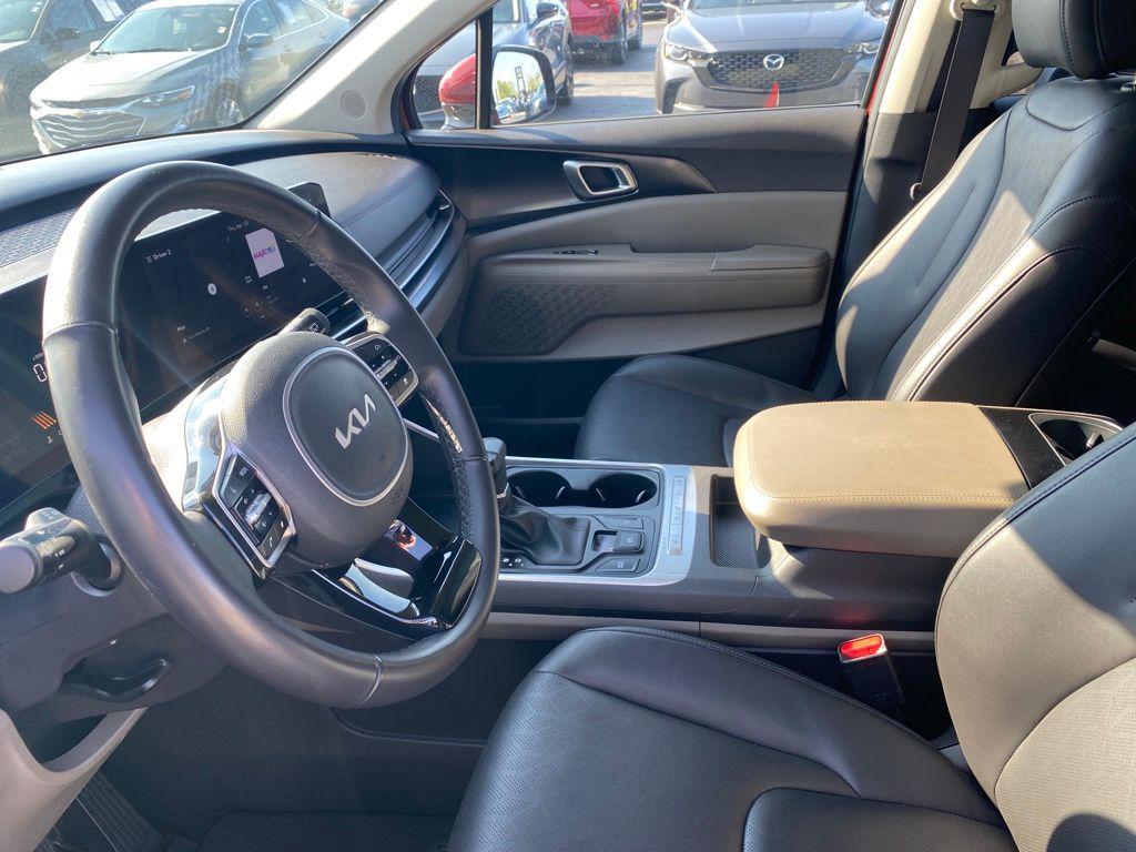 used 2025 Kia Carnival car, priced at $33,355