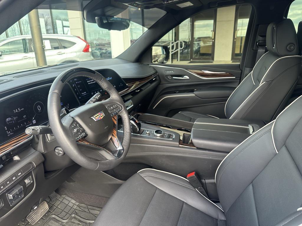 used 2024 Cadillac Escalade ESV car, priced at $87,399