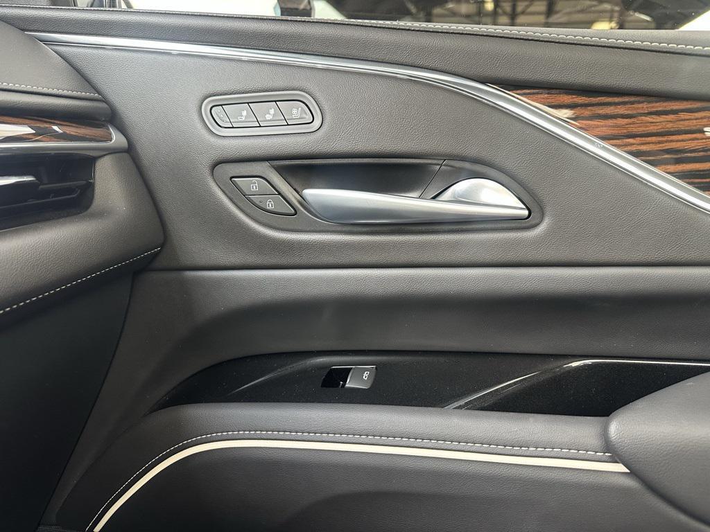 used 2024 Cadillac Escalade ESV car, priced at $87,399