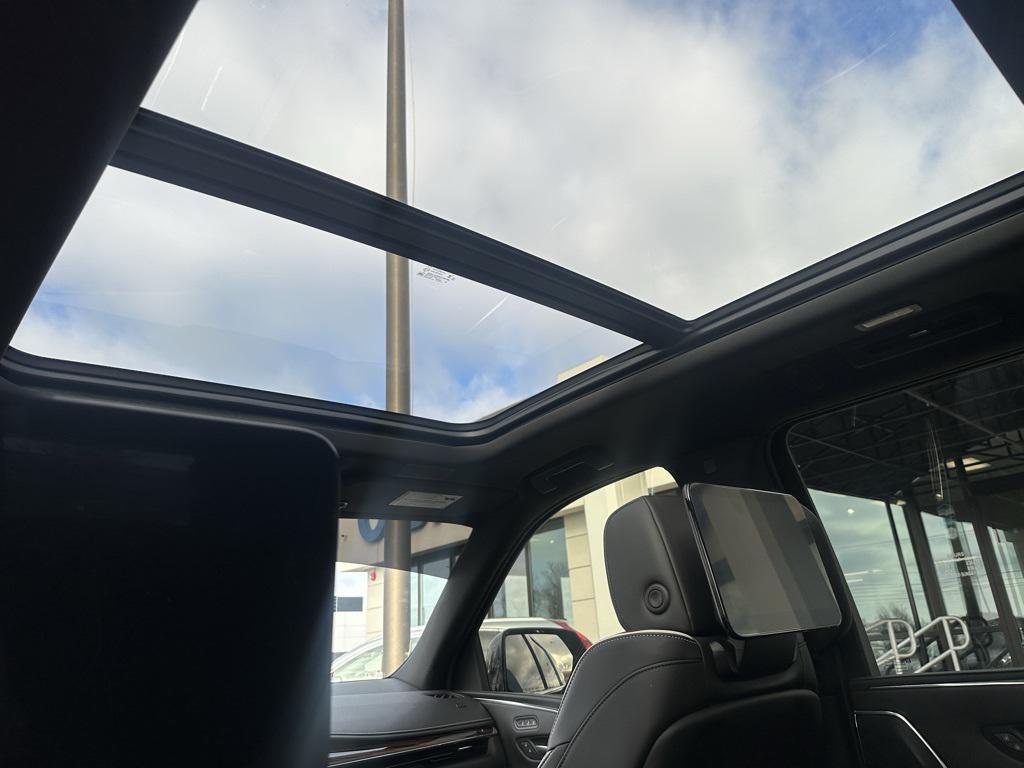 used 2024 Cadillac Escalade ESV car, priced at $87,399