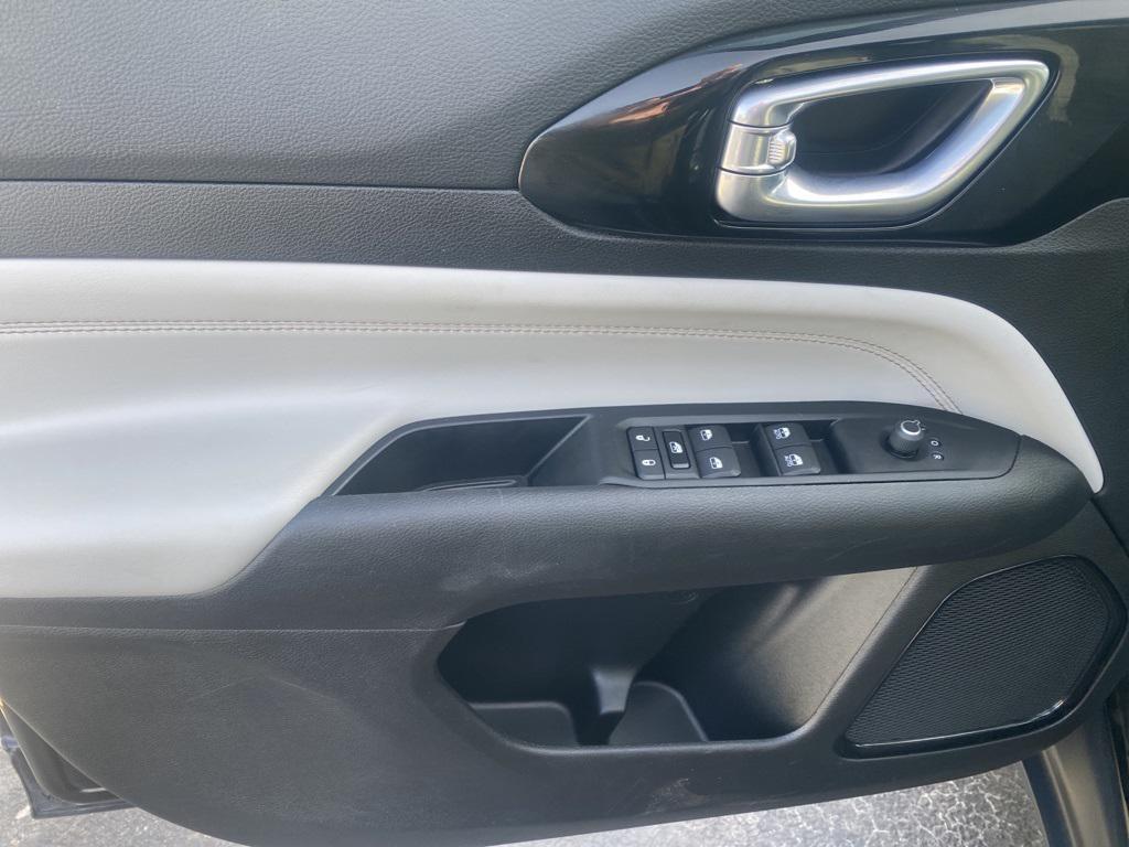 used 2022 Jeep Compass car, priced at $22,684