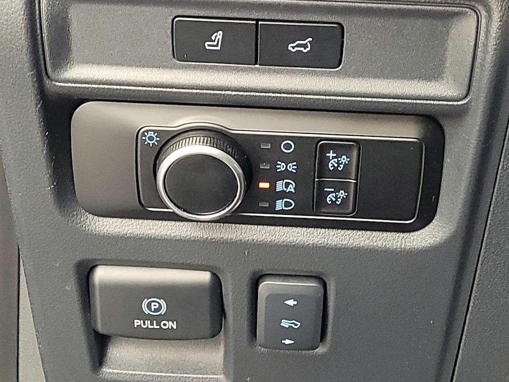 used 2023 Ford Expedition car, priced at $41,998