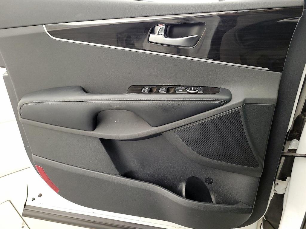 used 2019 Kia Sorento car, priced at $23,998