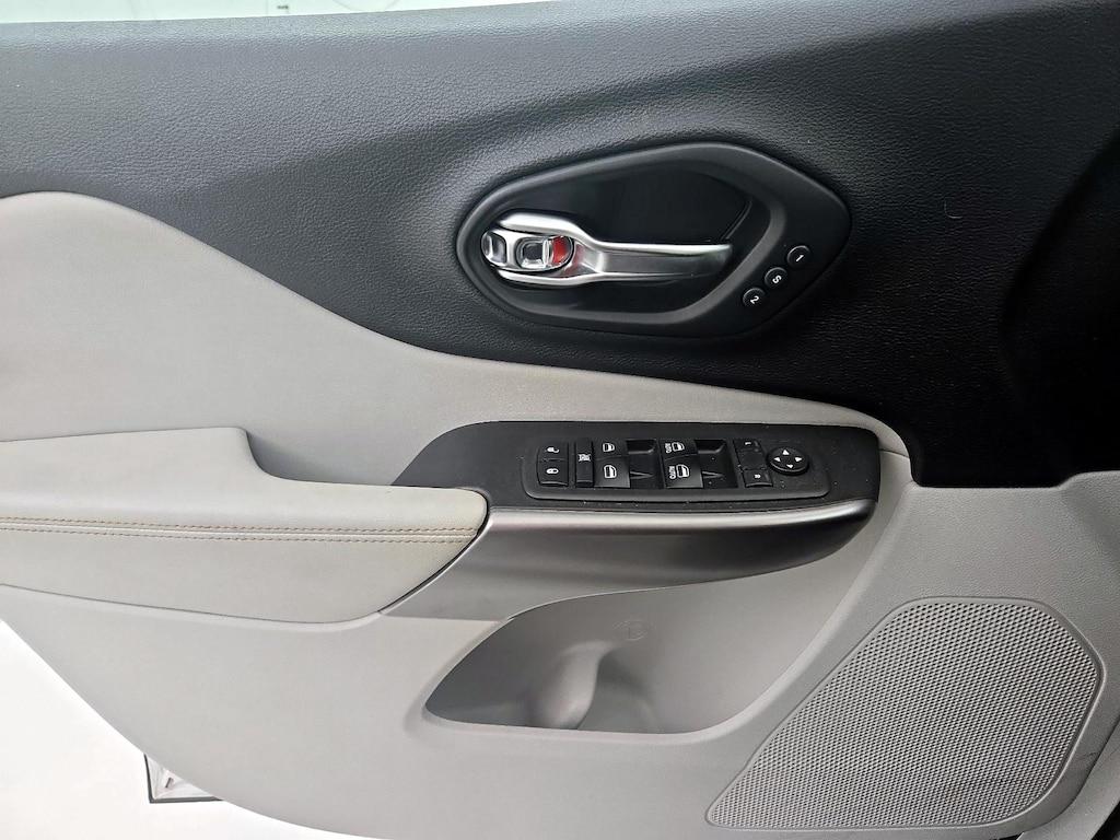 used 2019 Jeep Cherokee car, priced at $17,998