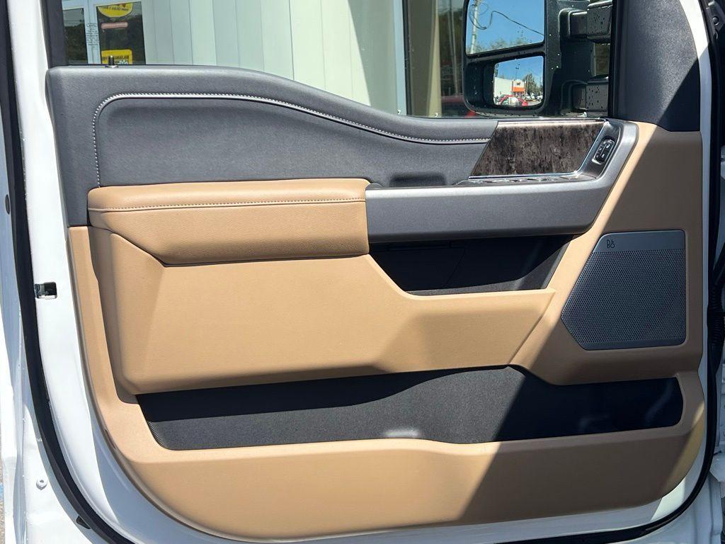 new 2025 Ford F-350 car, priced at $83,701