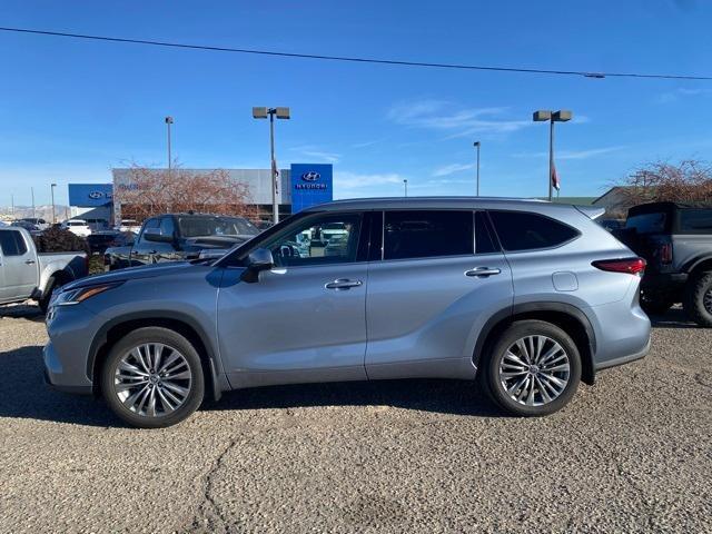 used 2022 Toyota Highlander Hybrid car, priced at $42,971