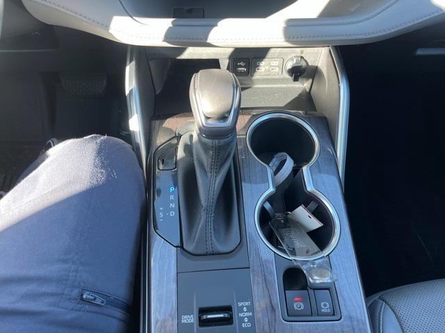 used 2022 Toyota Highlander Hybrid car, priced at $42,971