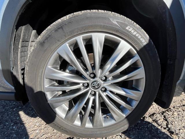 used 2022 Toyota Highlander Hybrid car, priced at $42,971