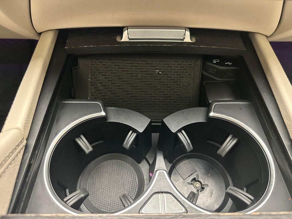 Mercedes-Benz GLE view 21