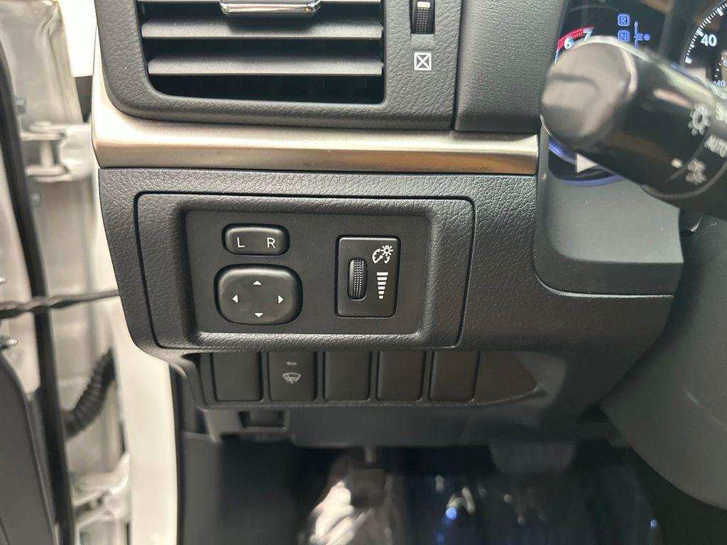 Lexus CT view 23