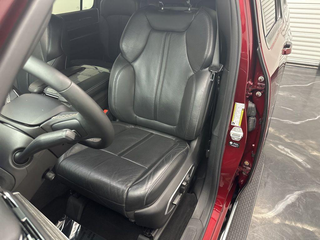 used 2022 Jeep Wagoneer car, priced at $34,895