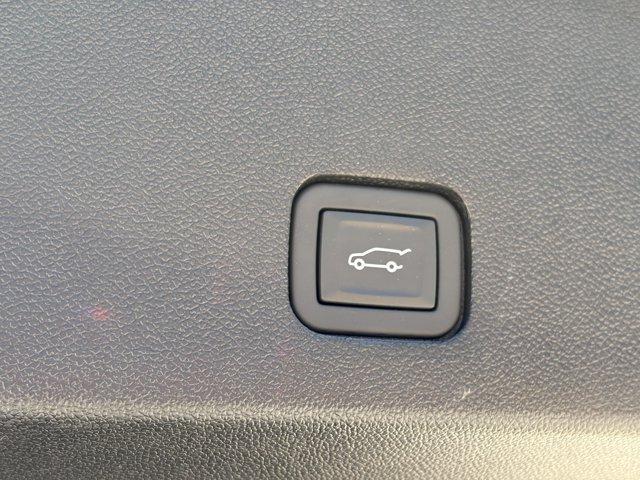 used 2024 Cadillac XT6 car, priced at $40,995