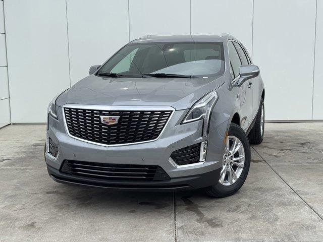 new 2025 Cadillac XT5 car, priced at $45,690