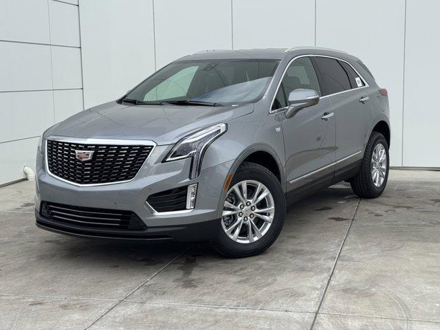 new 2025 Cadillac XT5 car, priced at $45,690