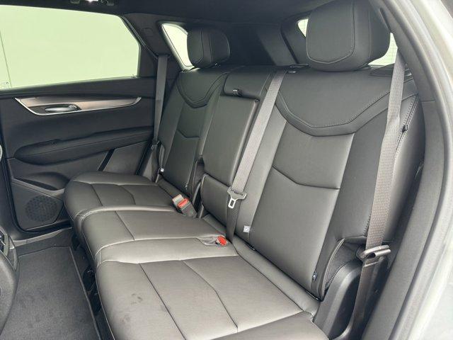 new 2025 Cadillac XT5 car, priced at $45,690