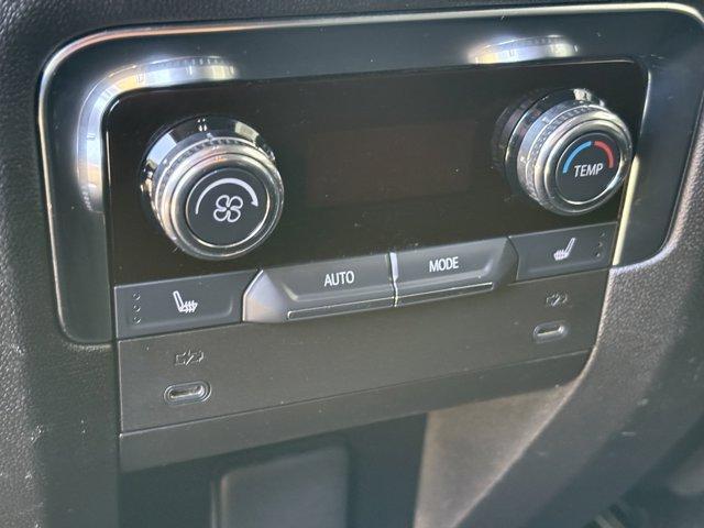 used 2025 GMC Yukon XL car, priced at $69,485