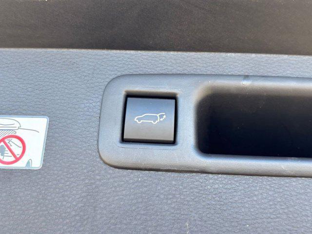 used 2025 Toyota Highlander car, priced at $35,198