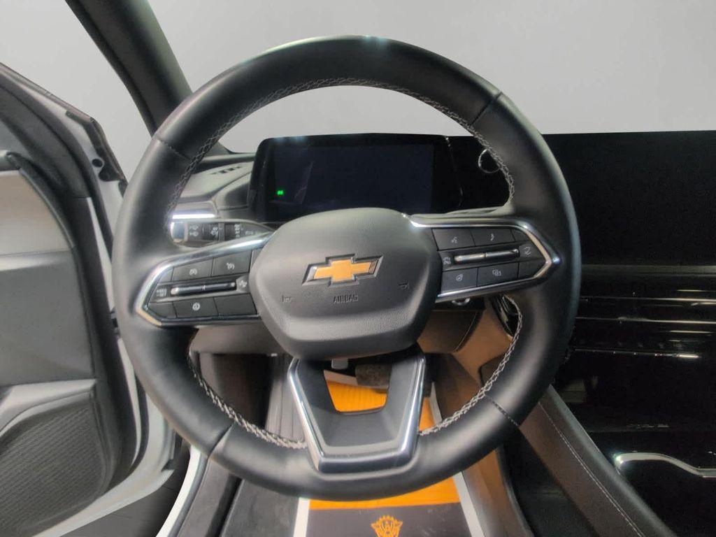 used 2025 Chevrolet Traverse car, priced at $41,995