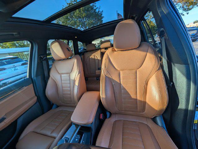 BMW X3 view 11