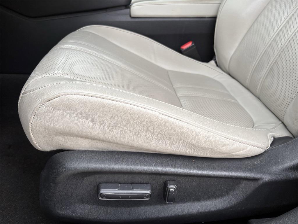 used 2020 Honda Insight car, priced at $18,749