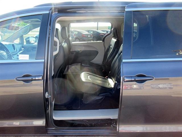 used 2022 Chrysler Pacifica car, priced at $18,900