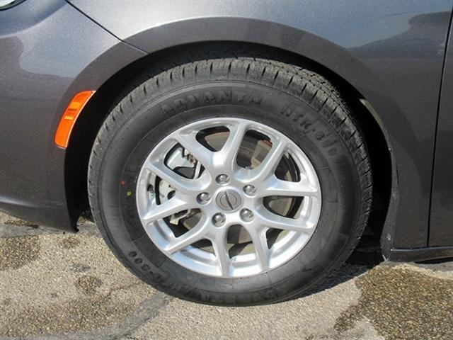 used 2022 Chrysler Pacifica car, priced at $18,900