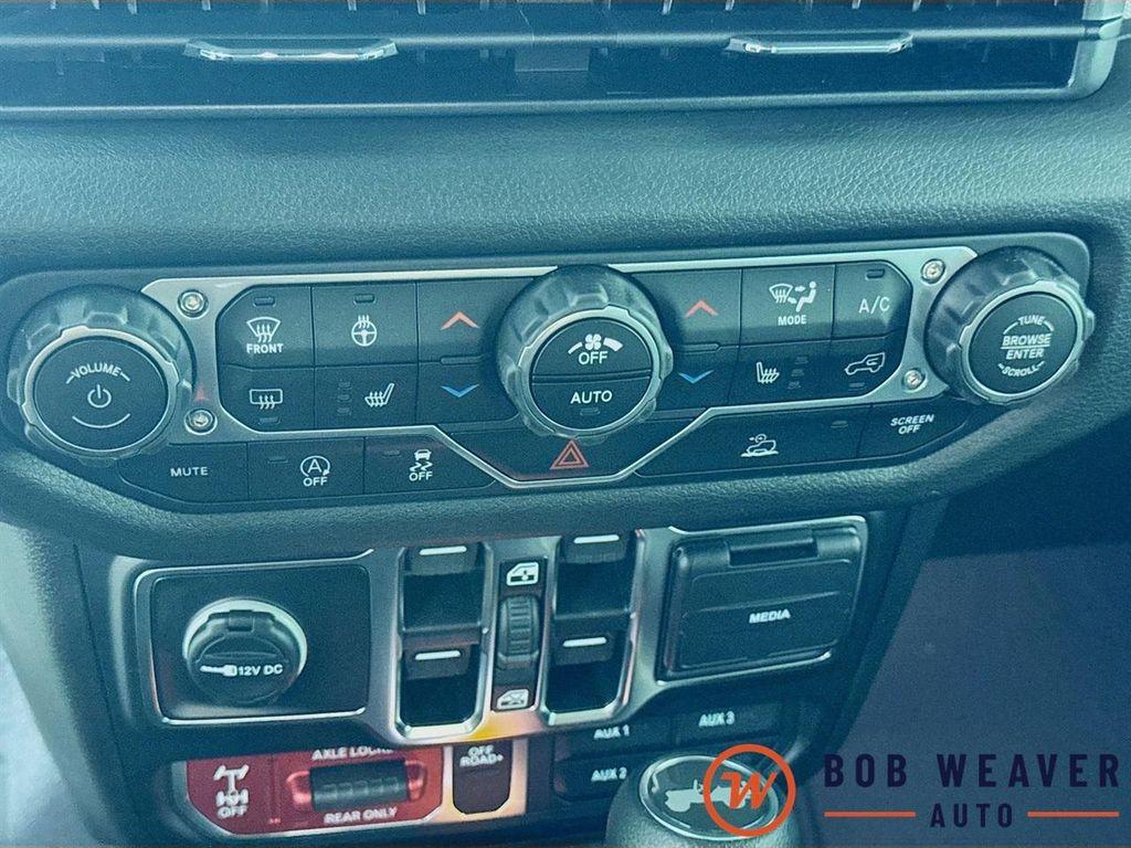 new 2025 Jeep Wrangler car, priced at $50,097