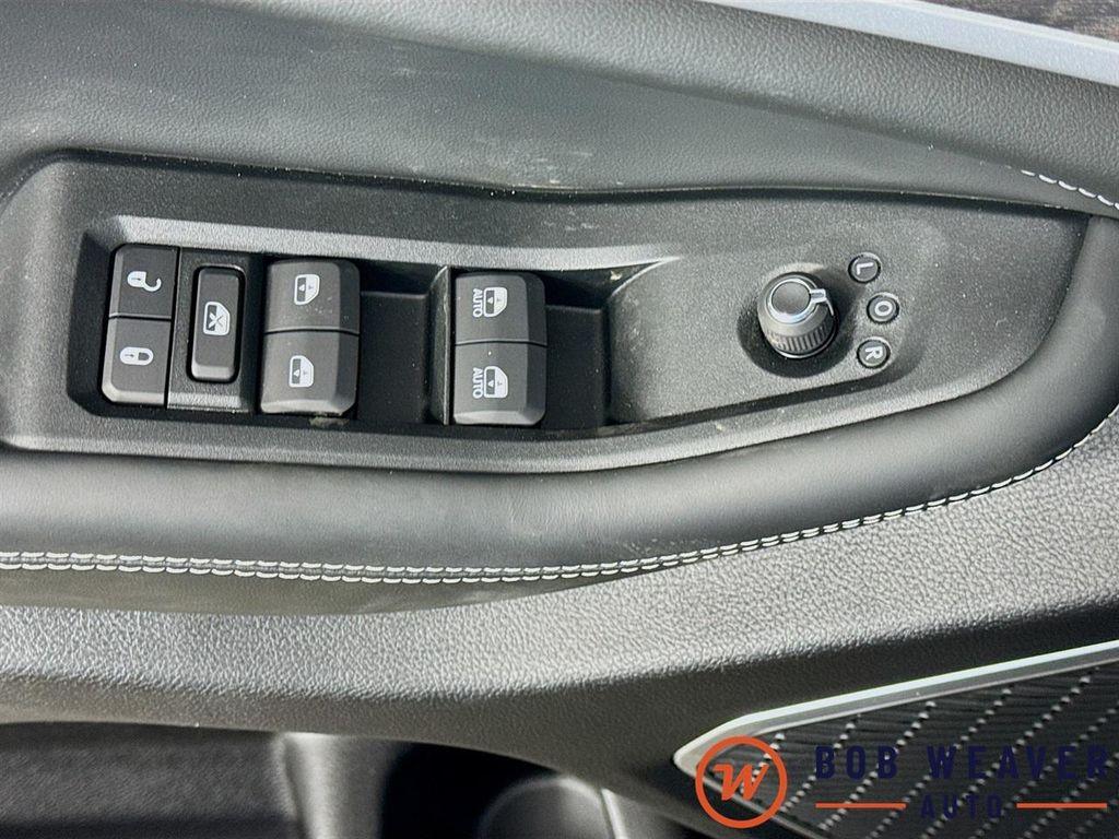 new 2026 Jeep Grand Cherokee car, priced at $50,699