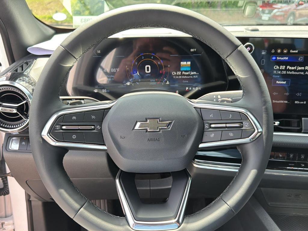 new 2026 Chevrolet Equinox car, priced at $32,205