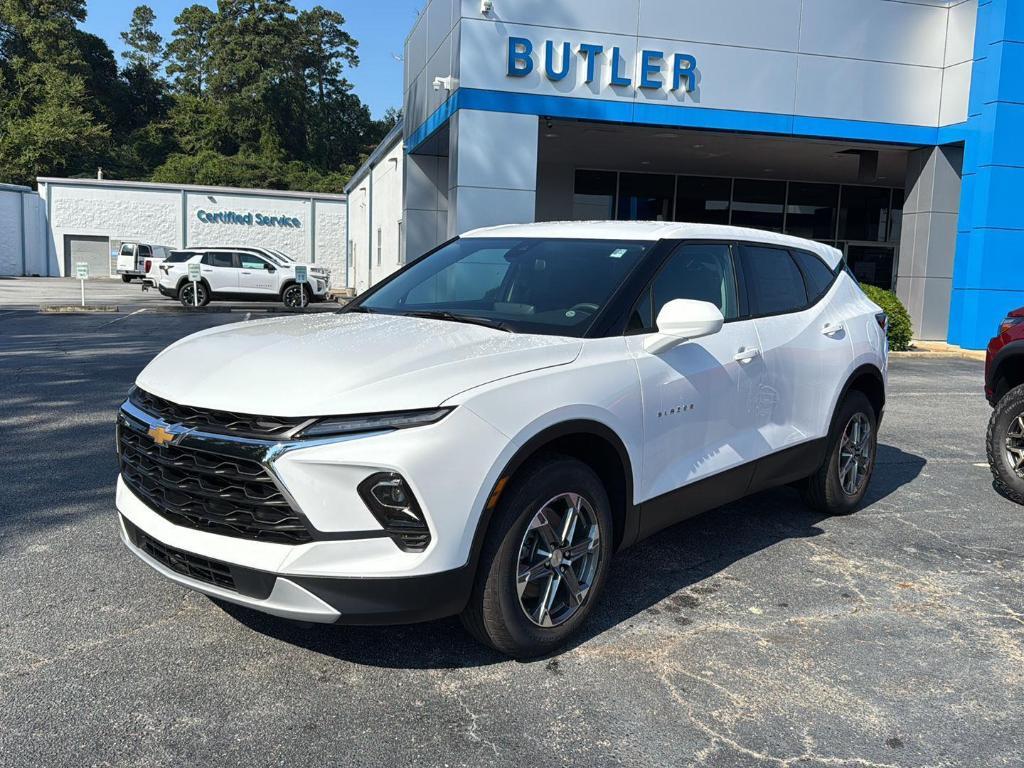 new 2025 Chevrolet Blazer car, priced at $32,780