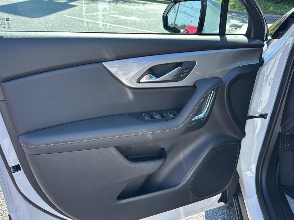 new 2025 Chevrolet Blazer car, priced at $32,780