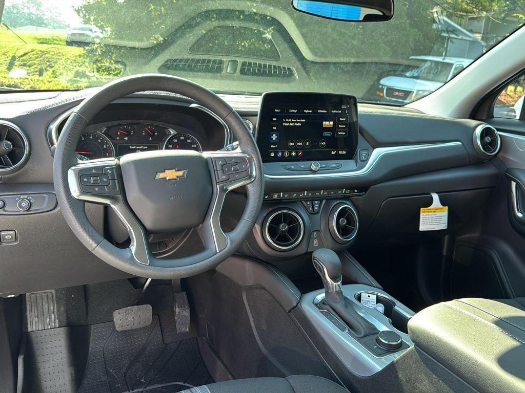 new 2025 Chevrolet Blazer car, priced at $32,780