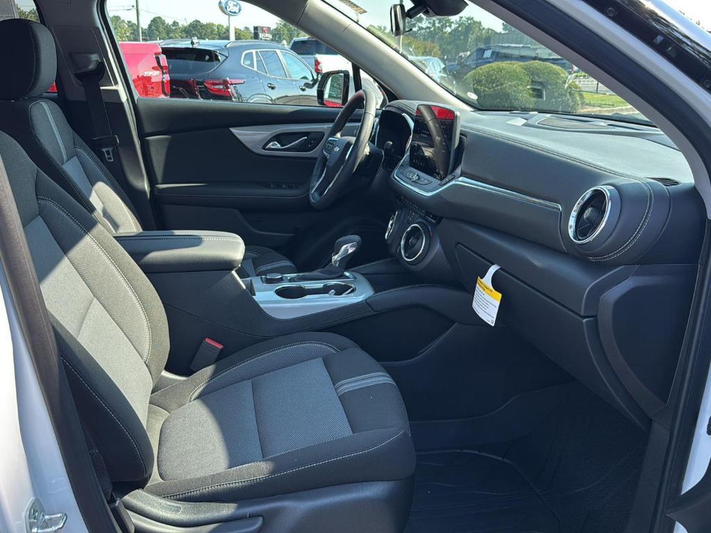 new 2025 Chevrolet Blazer car, priced at $32,780