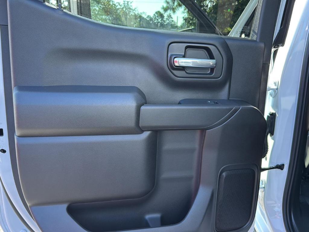 new 2026 Chevrolet Silverado 1500 car, priced at $40,500