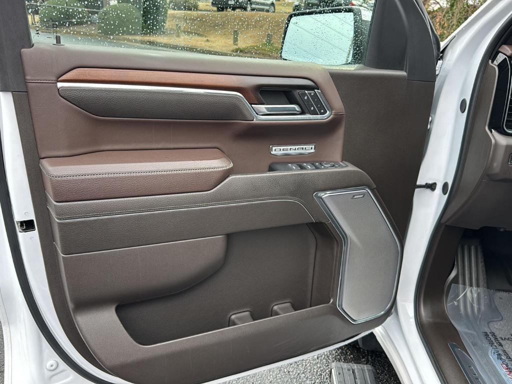 used 2024 GMC Sierra 1500 car, priced at $55,998