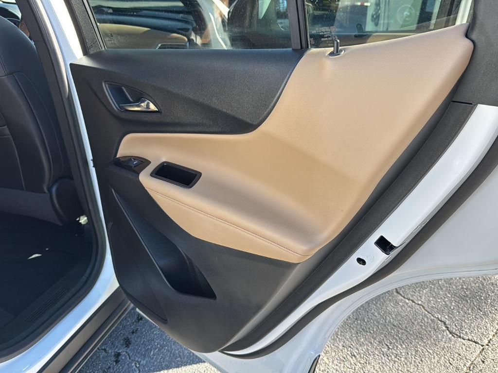 used 2022 Chevrolet Equinox car, priced at $25,999