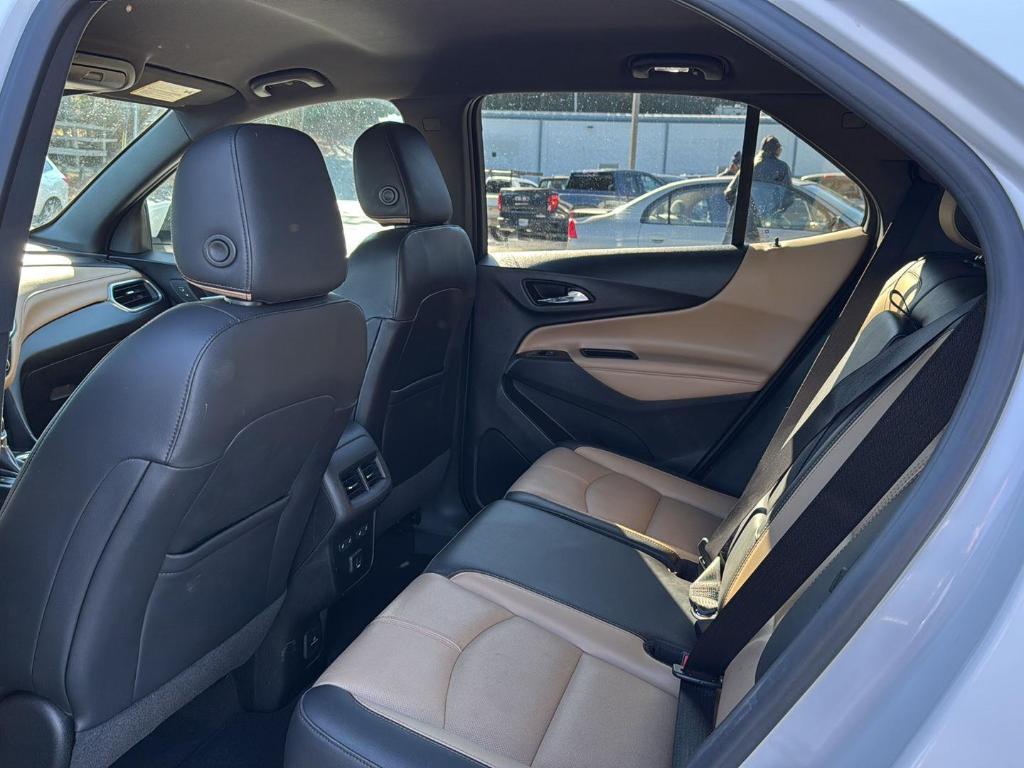 used 2022 Chevrolet Equinox car, priced at $25,999