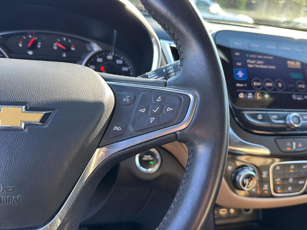 used 2022 Chevrolet Equinox car, priced at $25,999