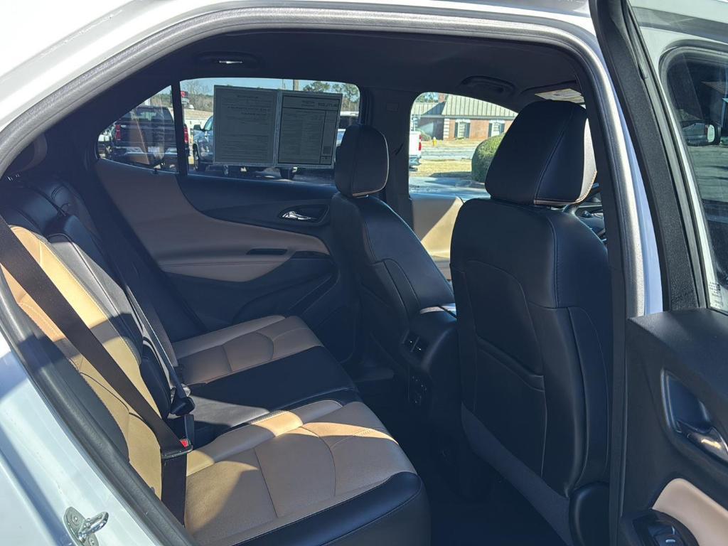 used 2022 Chevrolet Equinox car, priced at $25,999