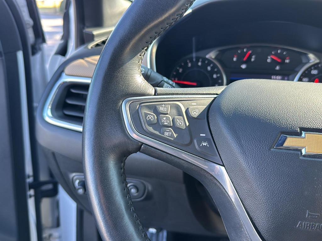 used 2022 Chevrolet Equinox car, priced at $25,999