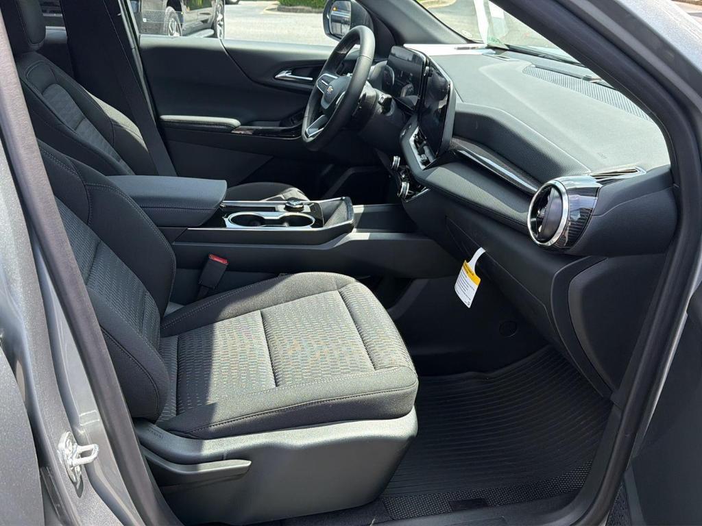 new 2026 Chevrolet Equinox car, priced at $31,160