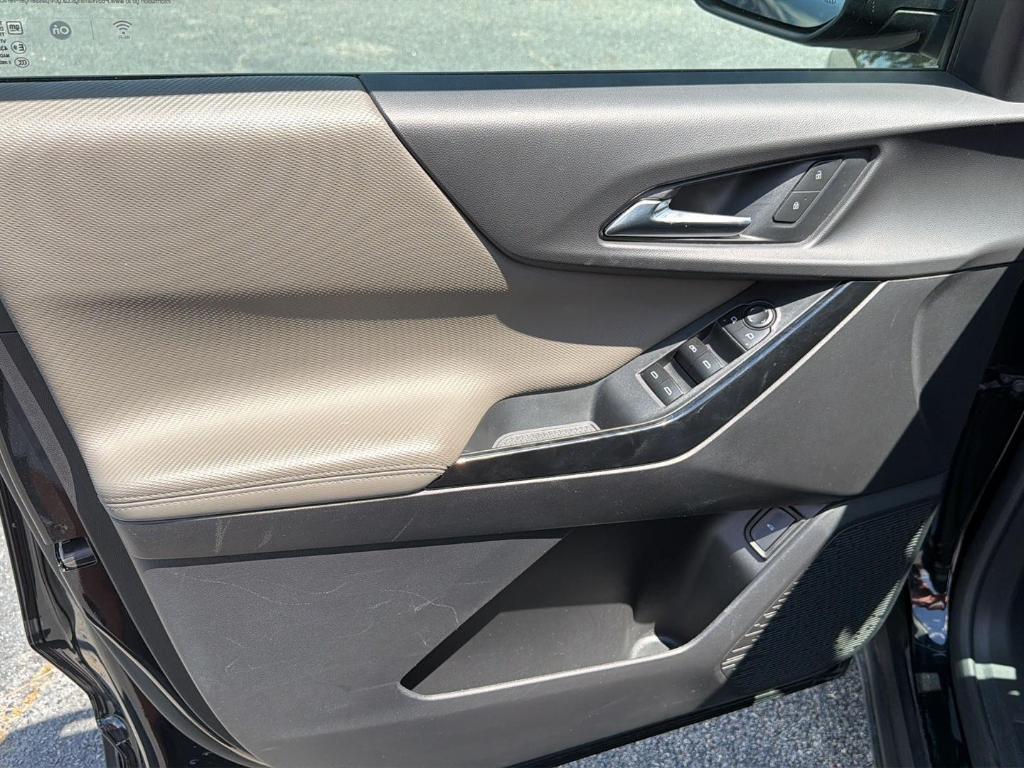 used 2025 Chevrolet Equinox car, priced at $25,998