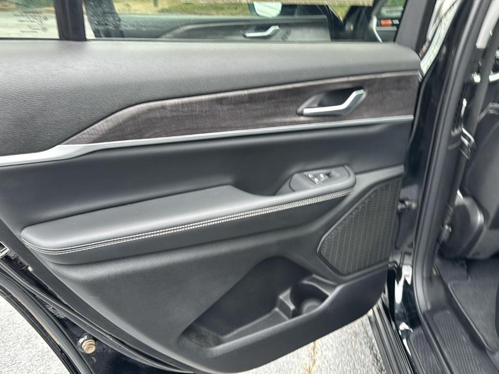 used 2024 Jeep Grand Cherokee L car, priced at $34,997